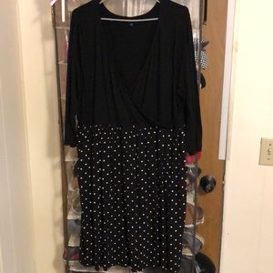 3/4 Sleeve, cinched waist deep v neck short dress